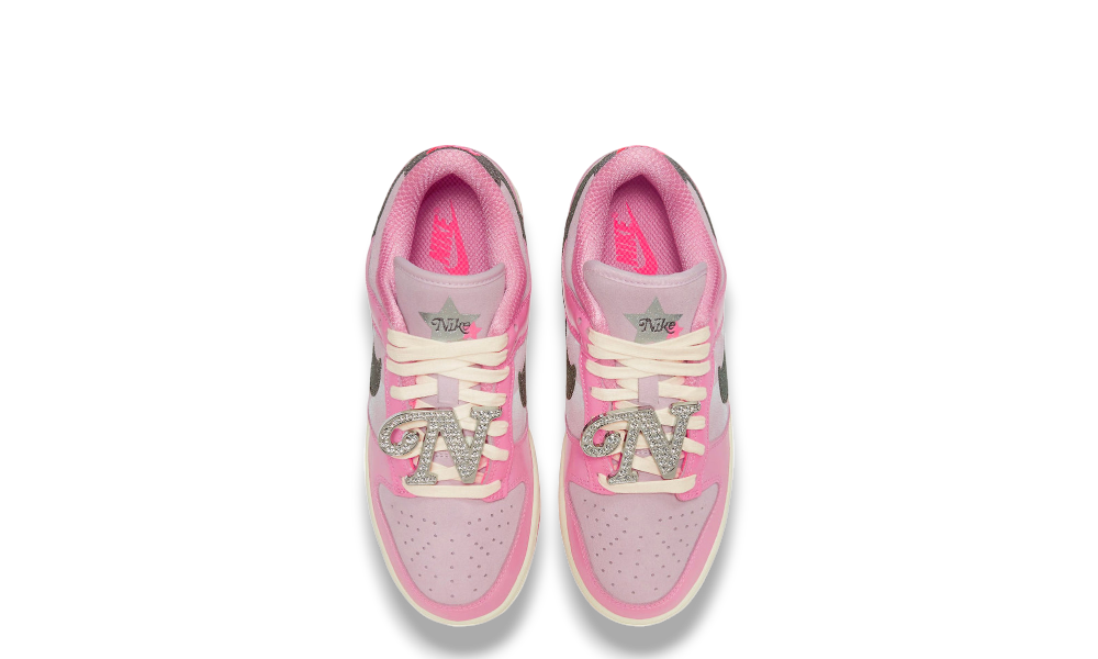 Nike Dunk Low LX Barbie