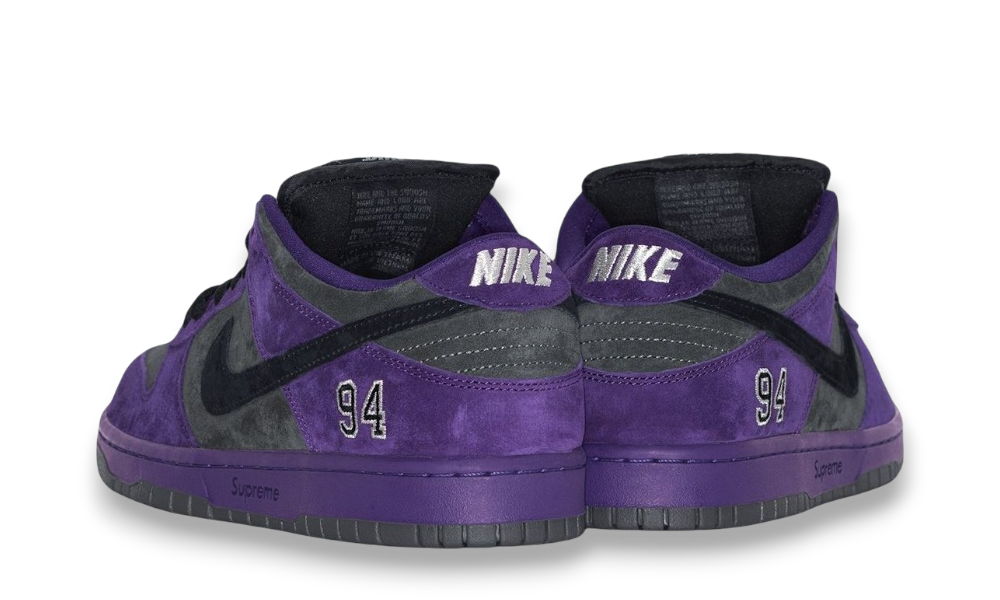 Supreme® Nike SB Dunk Low Ink