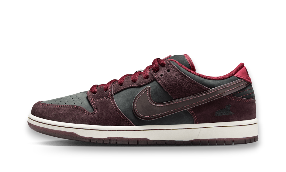 Nike SB Dunk Low Pro x Riot Skateshop