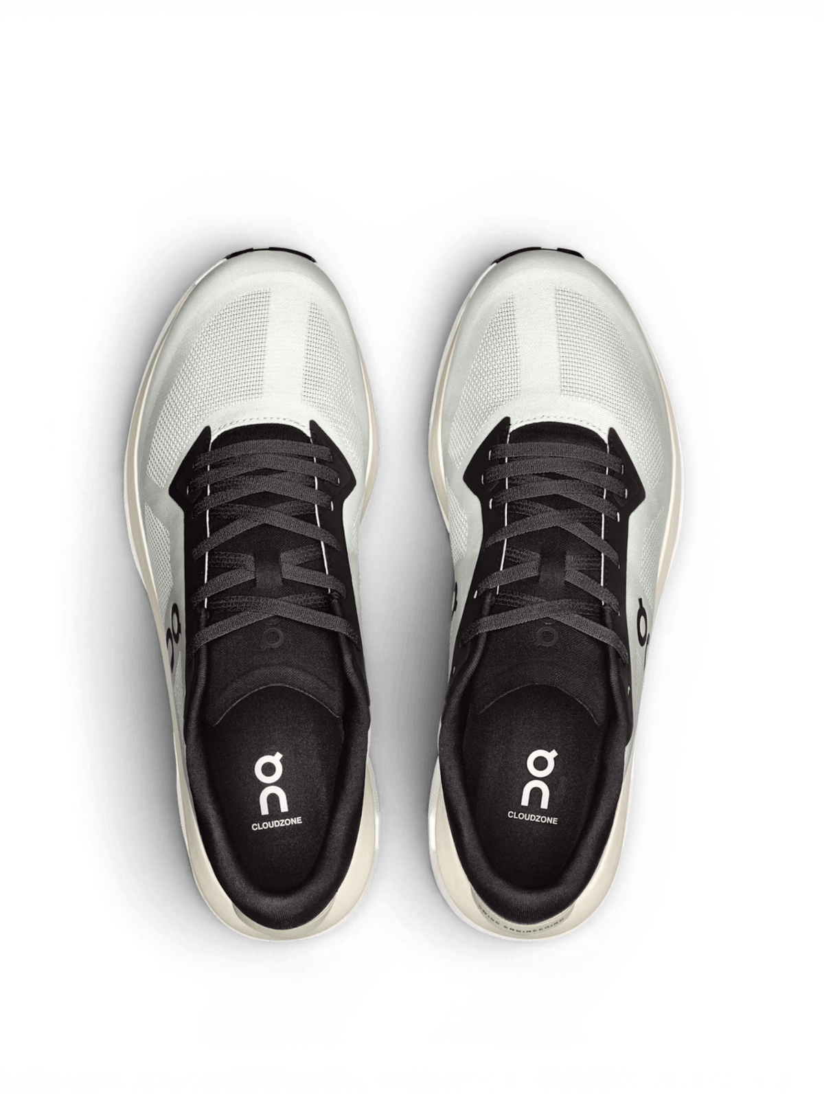 On Running Cloudzone Ice Black