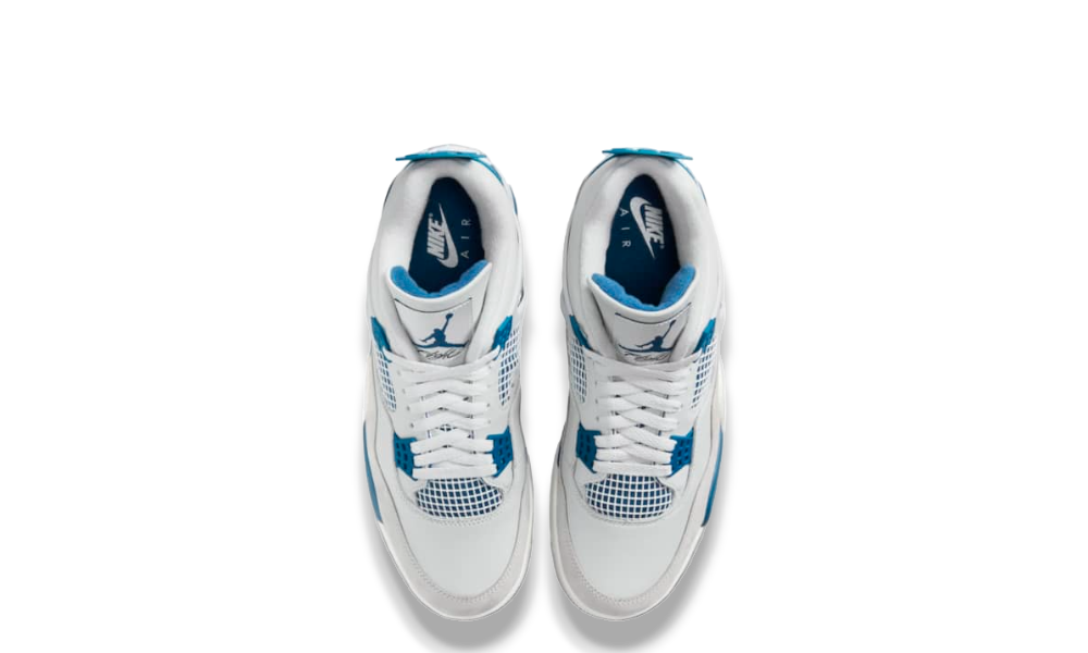 Jordan 4 Military Blu composta da dettagli blu su base bianca in pelle