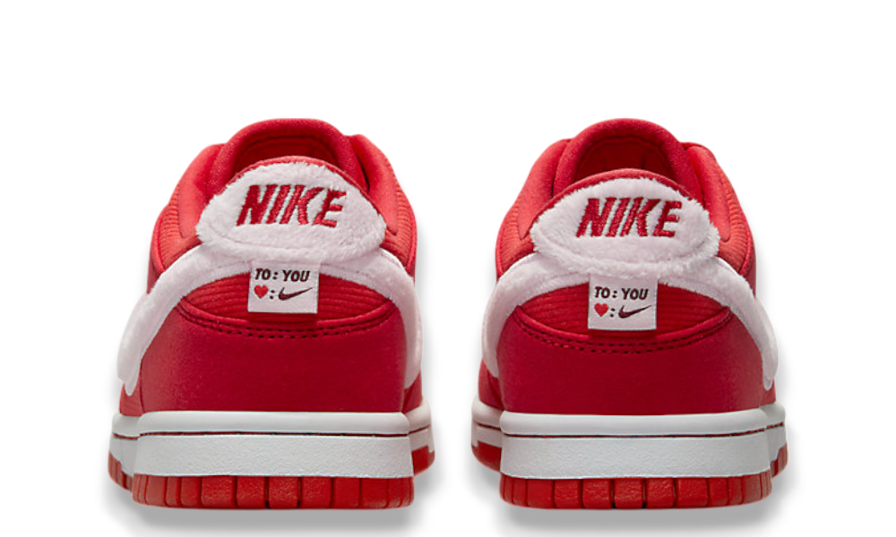 Nike Dunk Low GS “Valentine’s Day”