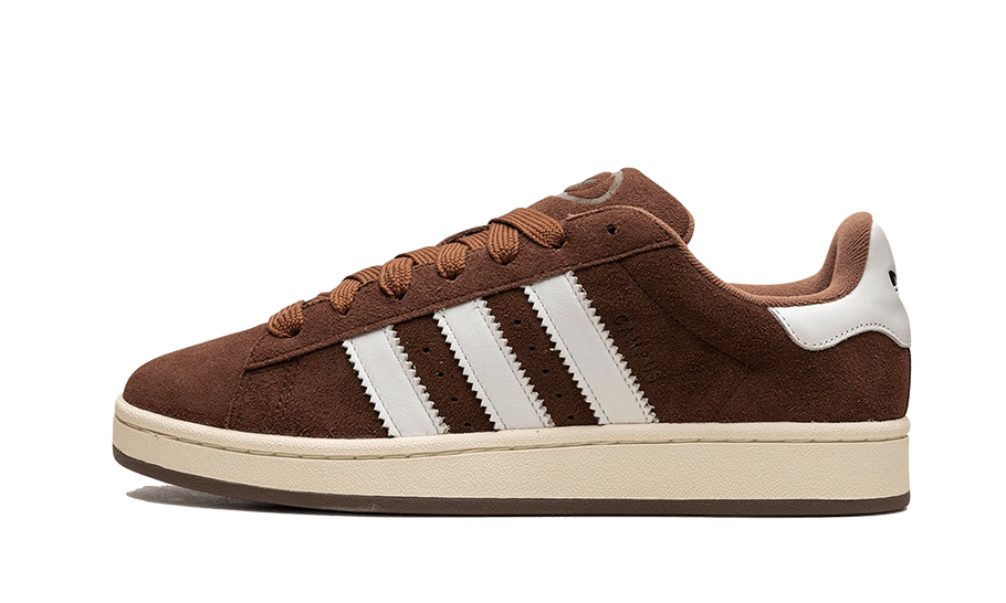 adidas campus bark brown, composte da un nabuk marrone a contrasto con le tre strisce bianche di adidas