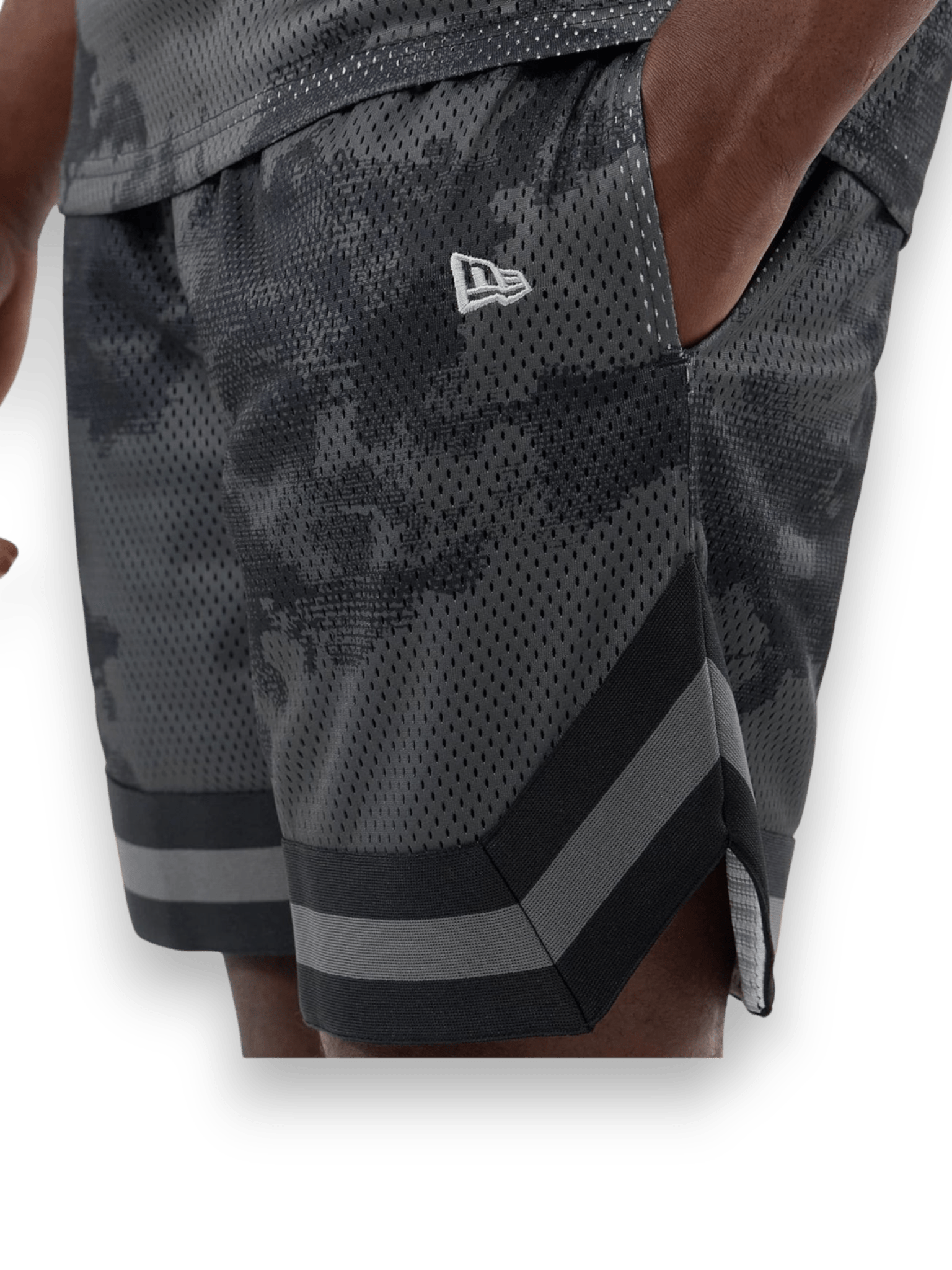 New Era Shorts All Over Print Mesh Camo Black