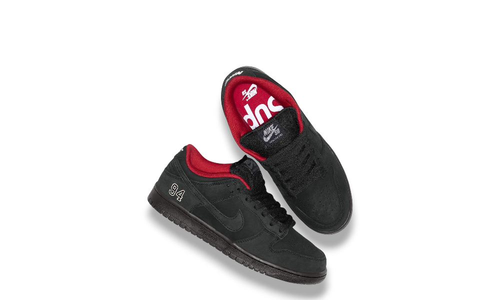 Supreme® Nike SB Dunk Low Black
