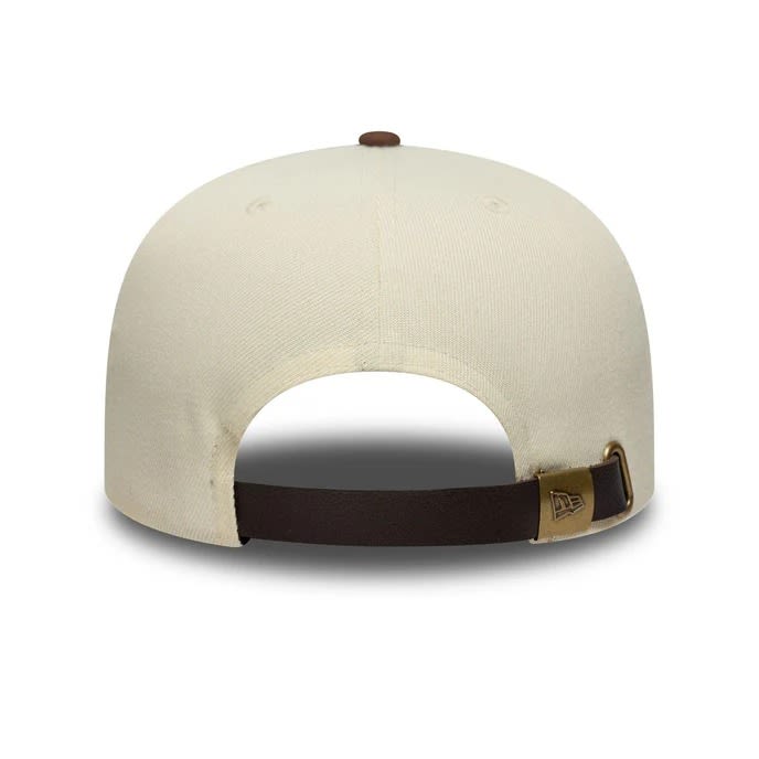 Yankees MLB Suede Visor Light Beige 9FIFTY A-Frame Snapback Cap