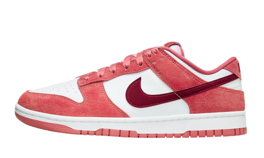 Nike Dunk Low Valentine's Day (2024)