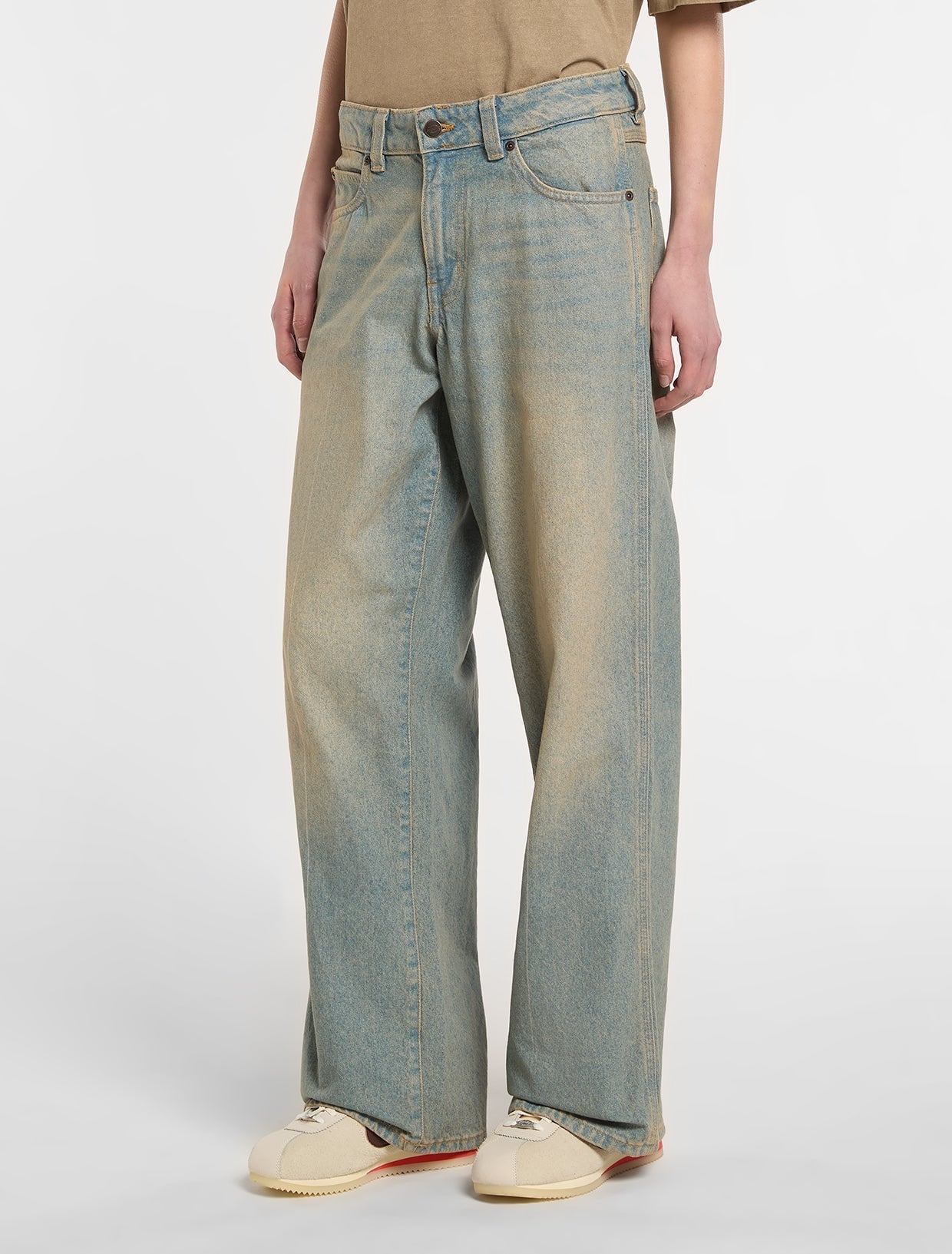 Dickies Women's Leesburg Mid Waist Relaxed Straight Jeans Light Aged Fade