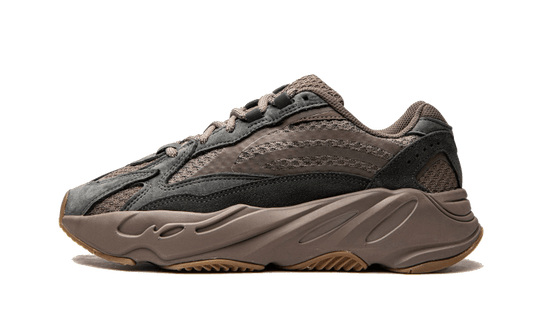 Yeezy 700 OBLIO Shop