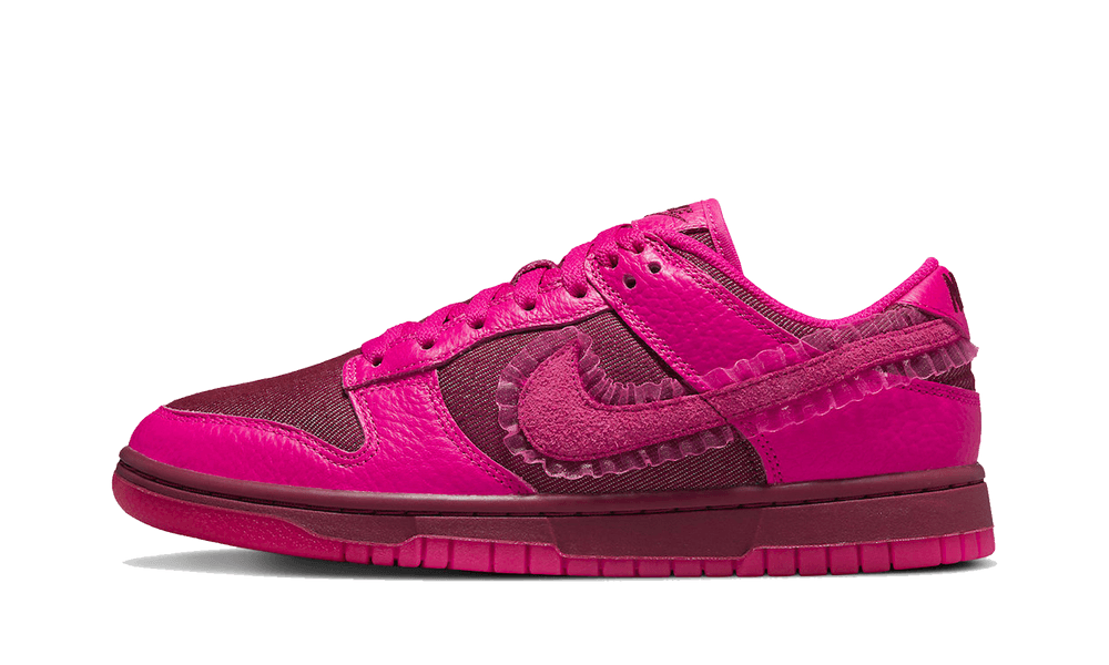 Nike Dunk Low Valentine's Day (2022)