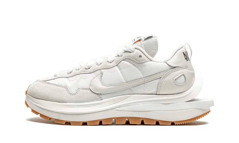 Nike sacai Vaporwaffle Sail Gum – oblïo clothing